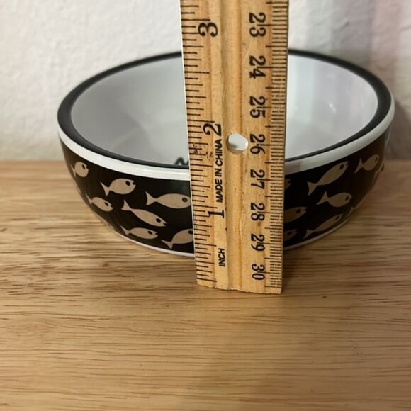 🎀 Whisker City ceramic cat bowl dish with ‘meow’ and fish print decor - Picture 9 of 11